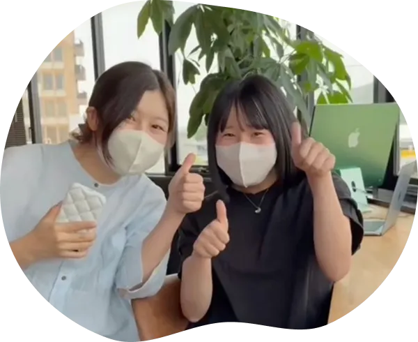 楽しく学ぶ生徒たちの教室風景