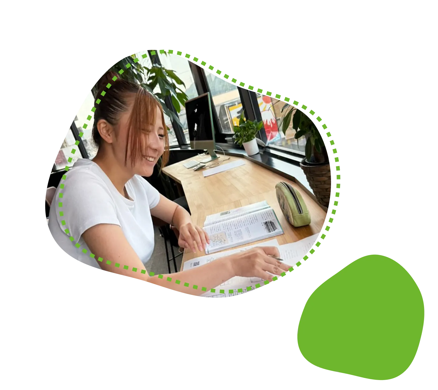 楽しそうに学ぶ学生の様子